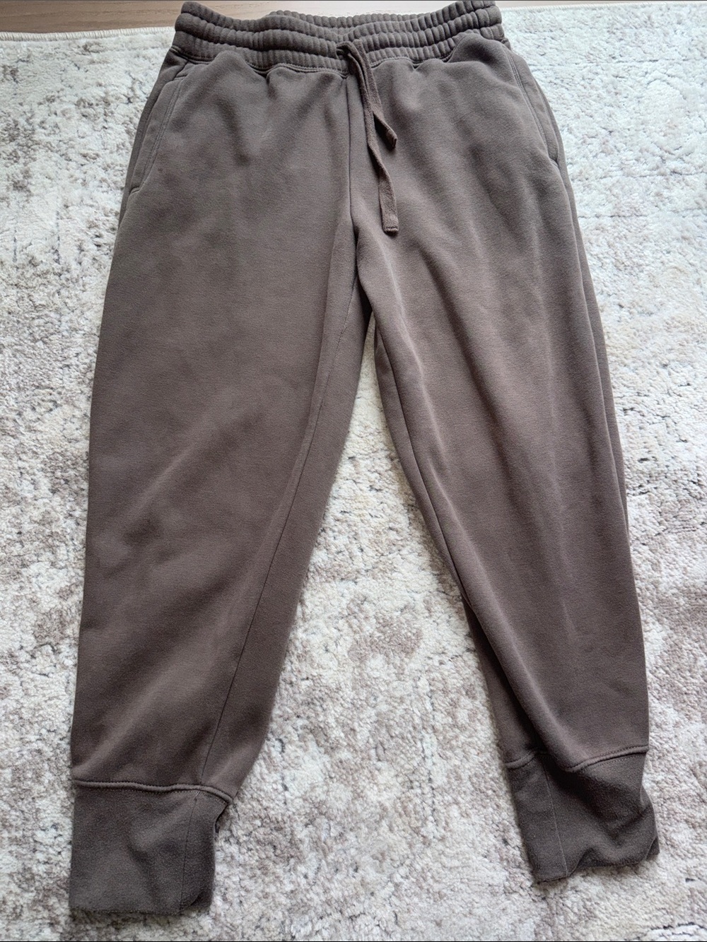 Lululemon Neutral Brown Drawstring fleece Sweatpants jogger size 4!